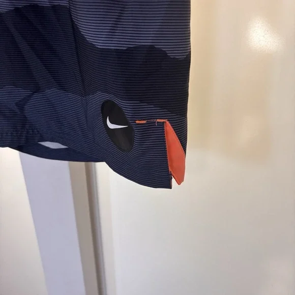 Nike Medium (Fit 28In) Surf Swim Board Trunk Multicolor Stretch 9" Shorts - Picture 4 of 6